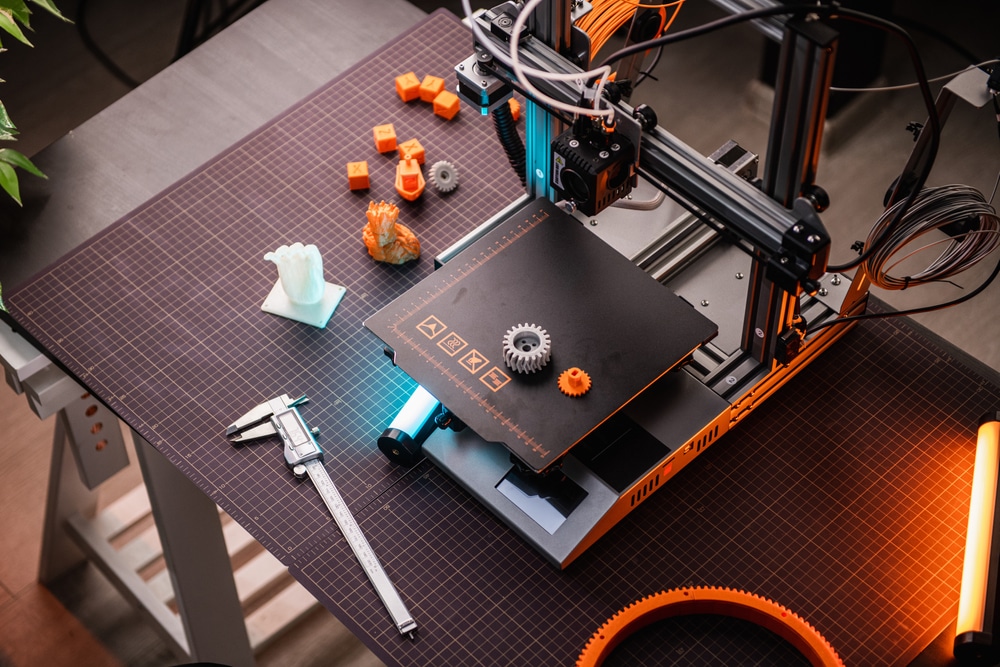 Processing of technical and filled polymers by 3D printing for maintenance applications and rapid tool manufacturing.